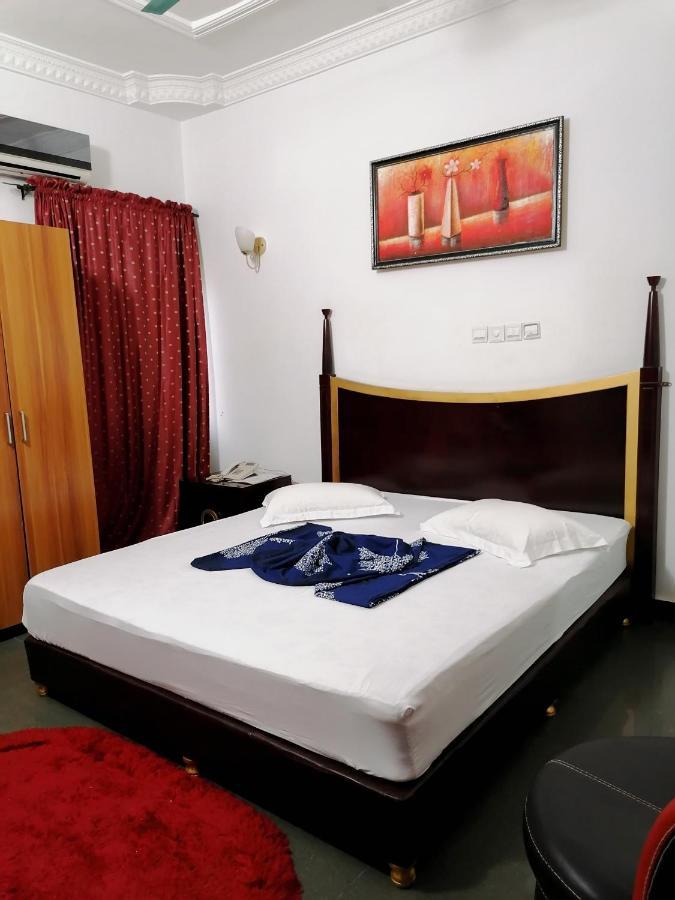 Hotel Residence Jeanne D'Arc Cotonou Exteriér fotografie