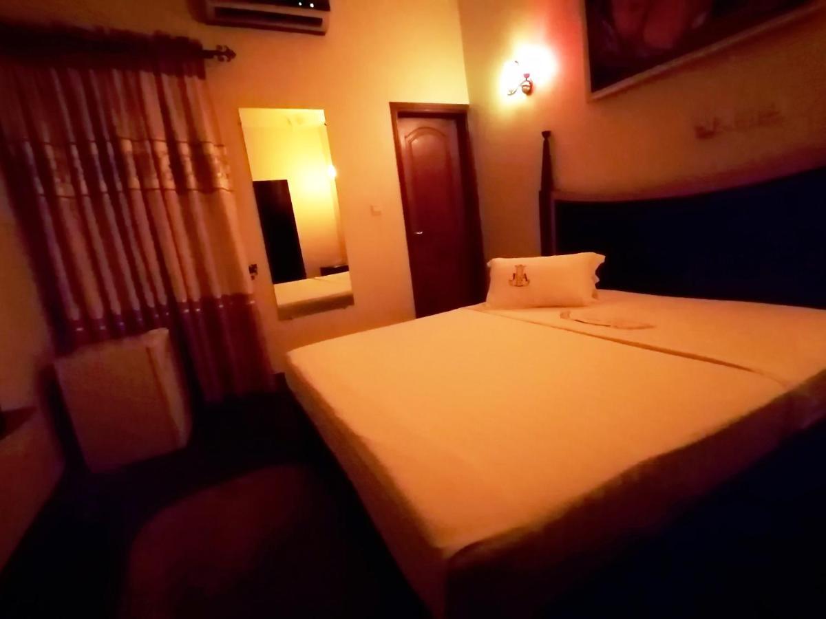 Hotel Residence Jeanne D'Arc Cotonou Exteriér fotografie