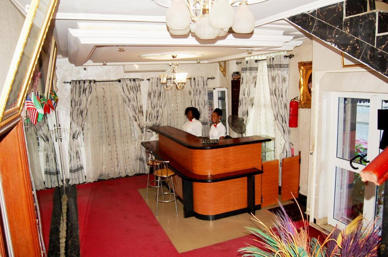 Hotel Residence Jeanne D'Arc Cotonou Exteriér fotografie