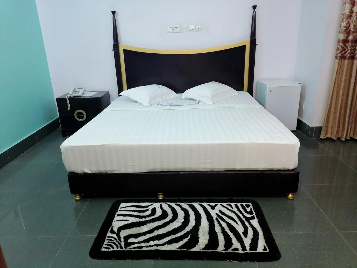 Hotel Residence Jeanne D'Arc Cotonou Exteriér fotografie